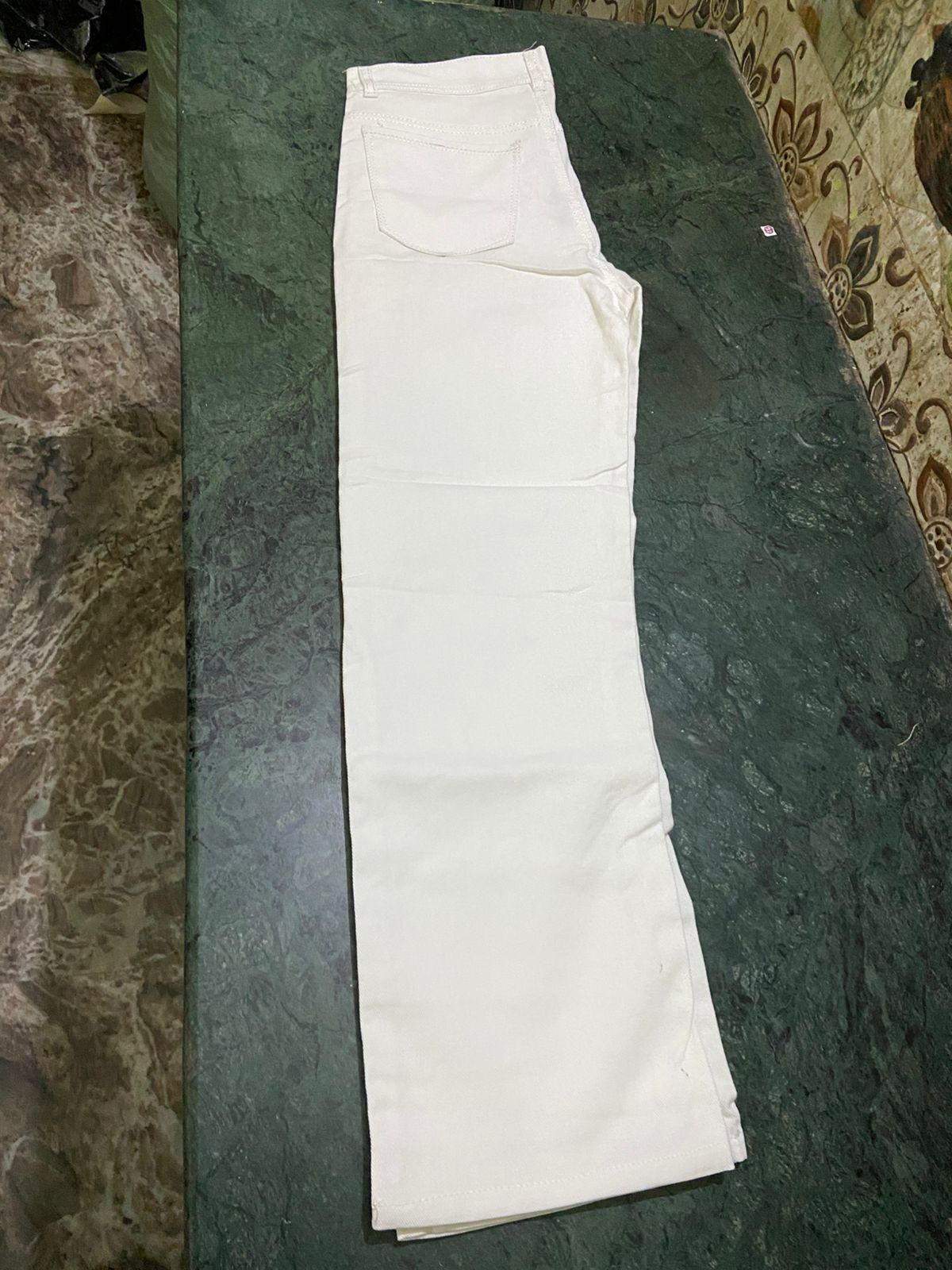 Men's Loose Fit Mid Rise White Jeans